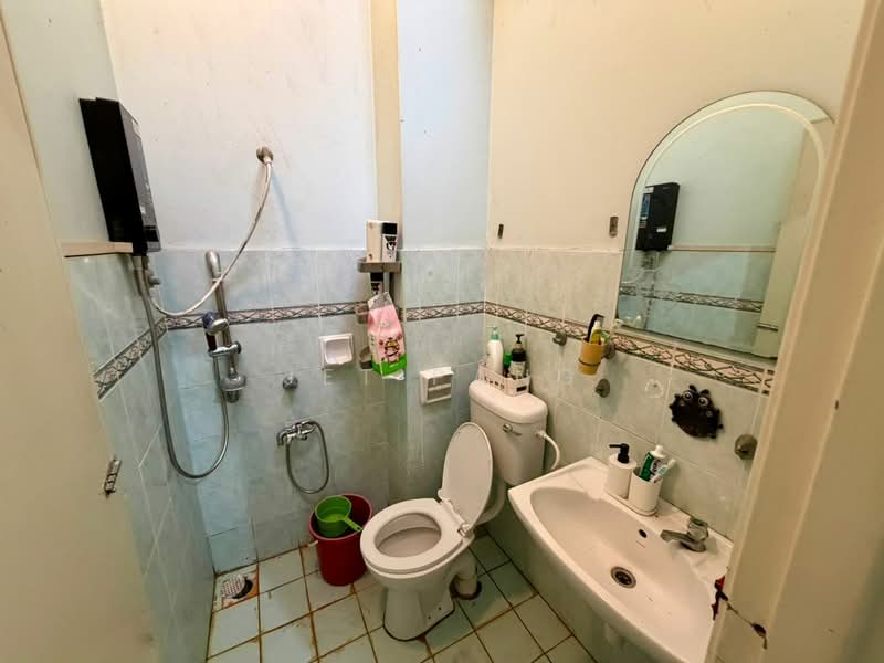2-storey Terraced House for Sale in Taman Setia Indah (Tebrau) - Jet Pang - Bathroom - PropertyGuru.com.my