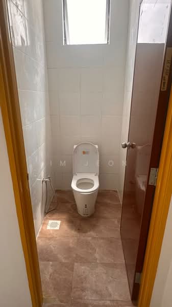 Shop for Rent in Seksyen 7 (Shah Alam) - Lim Jeon - Bathroom - PropertyGuru.com.my