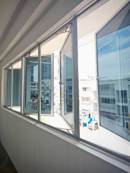 Shop / Office for Rent in Kajang (Selangor) - Kamil Radzuan - Balcony - PropertyGuru.com.my