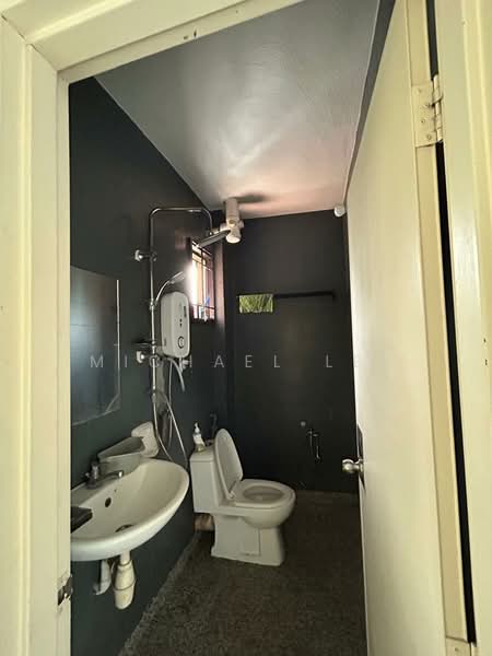 Apartment for Rent at Pangsapuri Carmila - Michael Lee - Bathroom - PropertyGuru.com.my