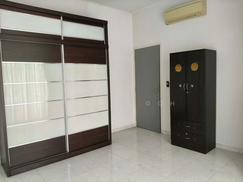 2.5-storey Terraced House for Sale in Taman Setia Indah (Tebrau) - Pauline Goh - Bedroom - PropertyGuru.com.my