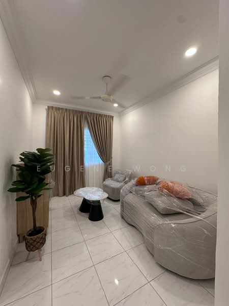 Semi-Detached House for Rent in Bandar Putra Permai (Seri Kembangan) - Eugene Wong - Living Room - PropertyGuru.com.my