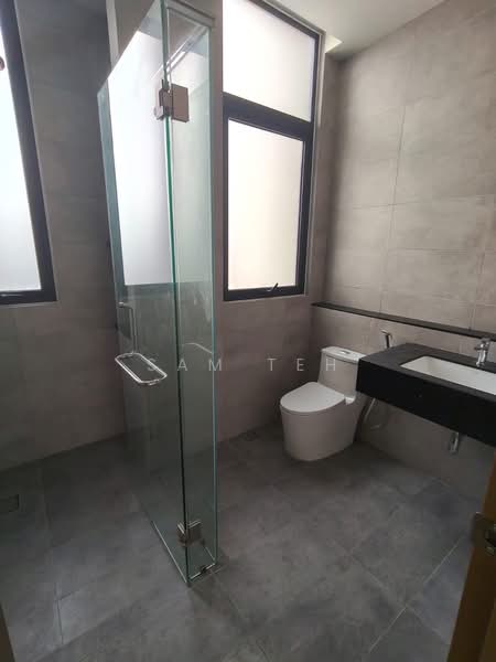 2-storey Terraced House for Sale in Telok Panglima Garang (Selangor) - Sam Teh - Bathroom - PropertyGuru.com.my