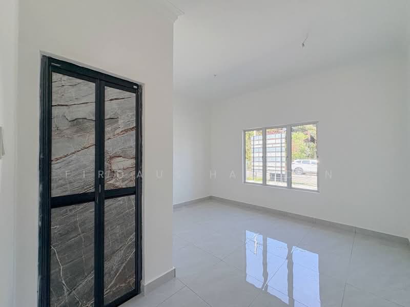 Bungalow for Sale in Mahkota Hills (Lenggeng) - Firdaus Hamidun - PropertyGuru.com.my