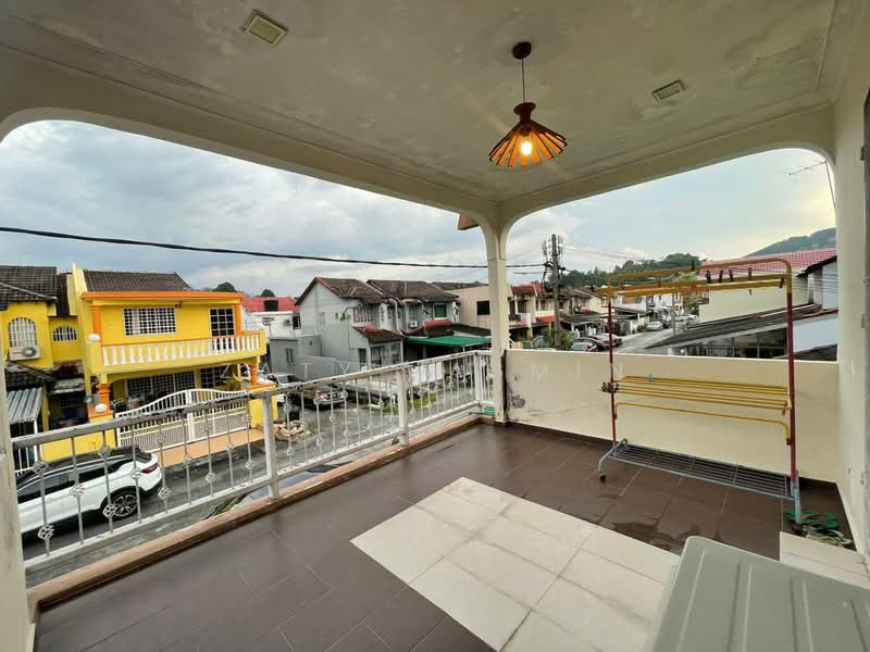 Taman Sri Gombak Fasa 9 untuk Untuk Dijual - RM 495,000, Mac 2026 - Balcony - PropertyGuru.com.my