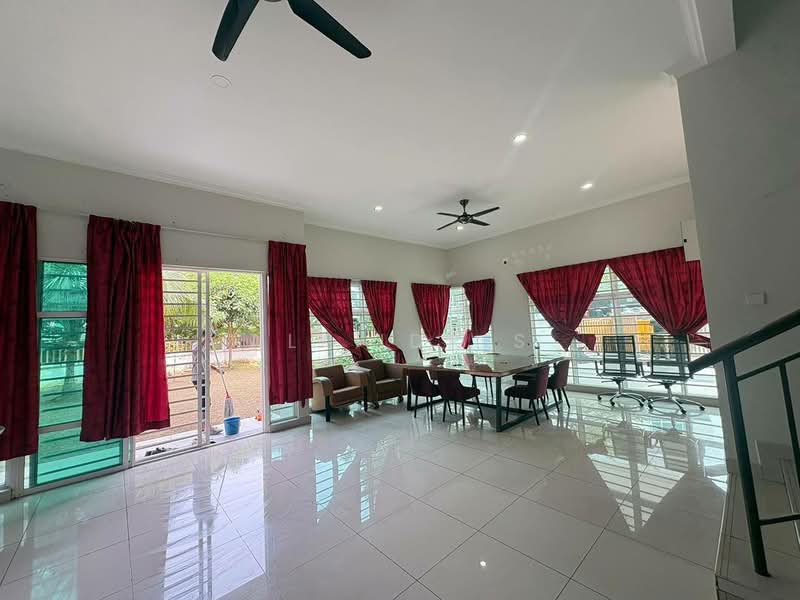Lake Valley Avenue 4 untuk Untuk Disewa - RM 5,300,000 /bulan, Mac 2026 - Living Room - PropertyGuru.com.my