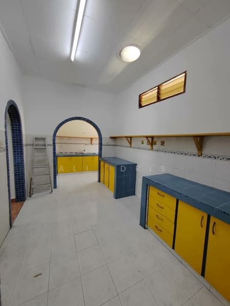 Bandar Tun Hussein Onn untuk Untuk Dijual - RM 530,000, Mac 2026 - Kitchen - PropertyGuru.com.my