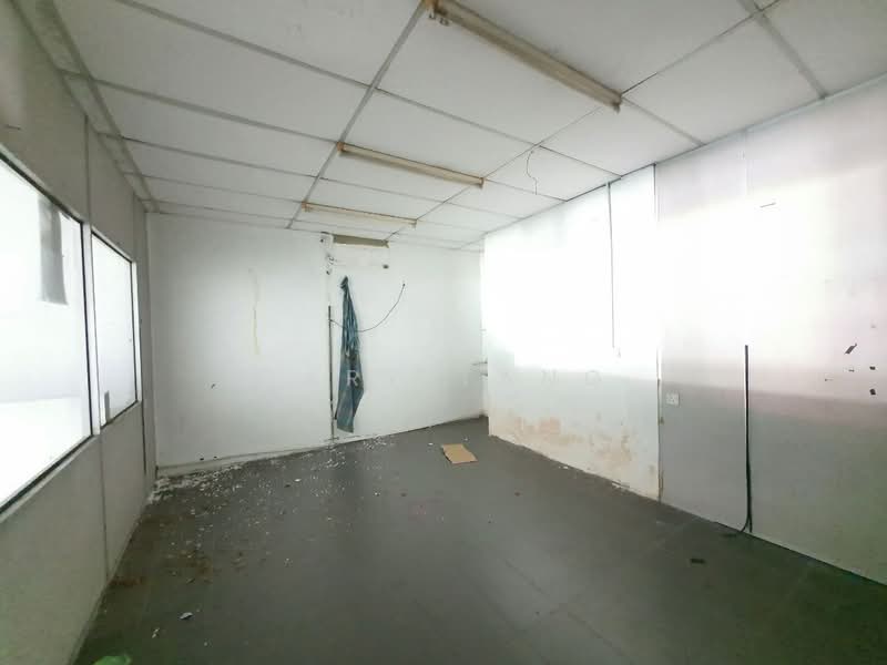 Shop for Rent in Kawasan Perindustrian IGB (Ipoh) - Gary Tang - Interior - PropertyGuru.com.my