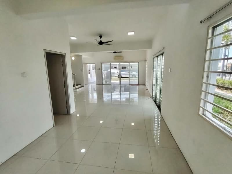 2-storey Terraced House for Sale in Dengkil (Selangor) - Ali Idris - Living Room - PropertyGuru.com.my
