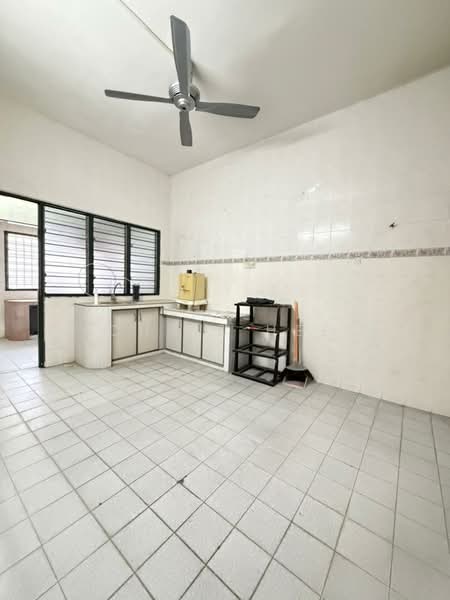 Townhouse for Sale in Ipoh (Perak) - Chriz Hee - Kitchen - PropertyGuru.com.my
