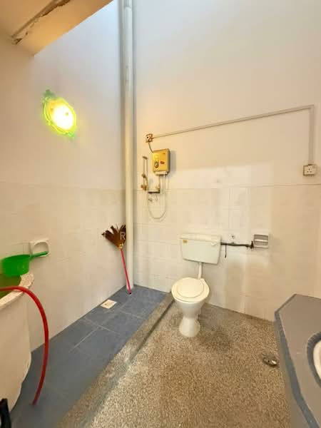 Townhouse for Sale in Ipoh (Perak) - Chriz Hee - Bathroom - PropertyGuru.com.my