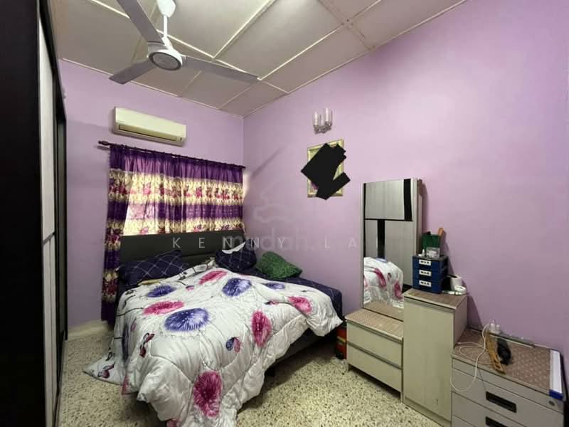 Terraced House for Sale in Bandar Sungai Long (Selangor) - Kenny Lai - Bedroom - PropertyGuru.com.my