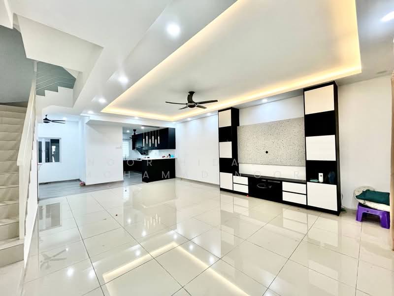 2-storey Terraced House for Sale in Bukit Rahman Putra (Sungai Buloh) - Noor Hidayah Mohamad Noor - Living Room - PropertyGuru.com.my
