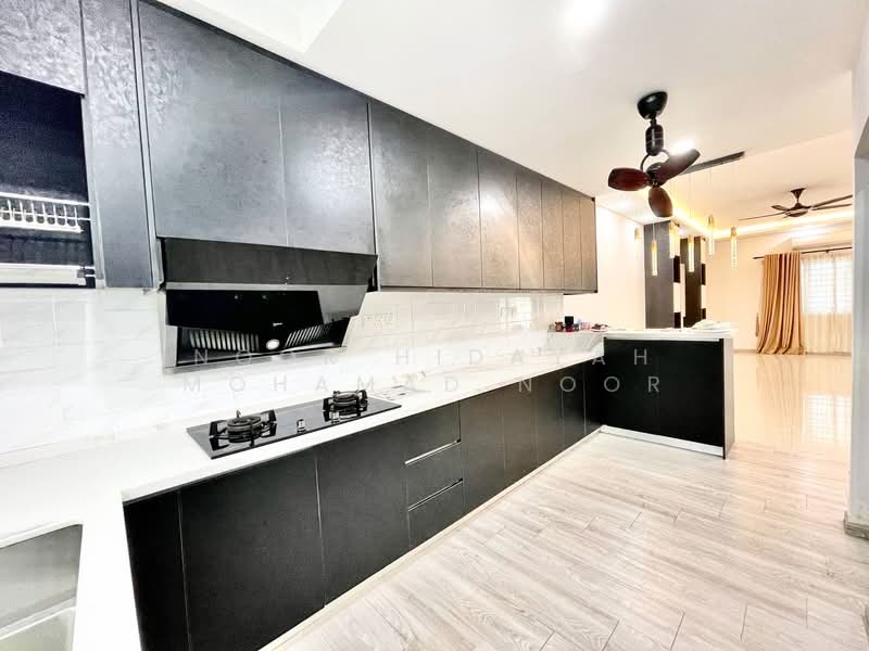 2-storey Terraced House for Sale in Bukit Rahman Putra (Sungai Buloh) - Noor Hidayah Mohamad Noor - Kitchen - PropertyGuru.com.my