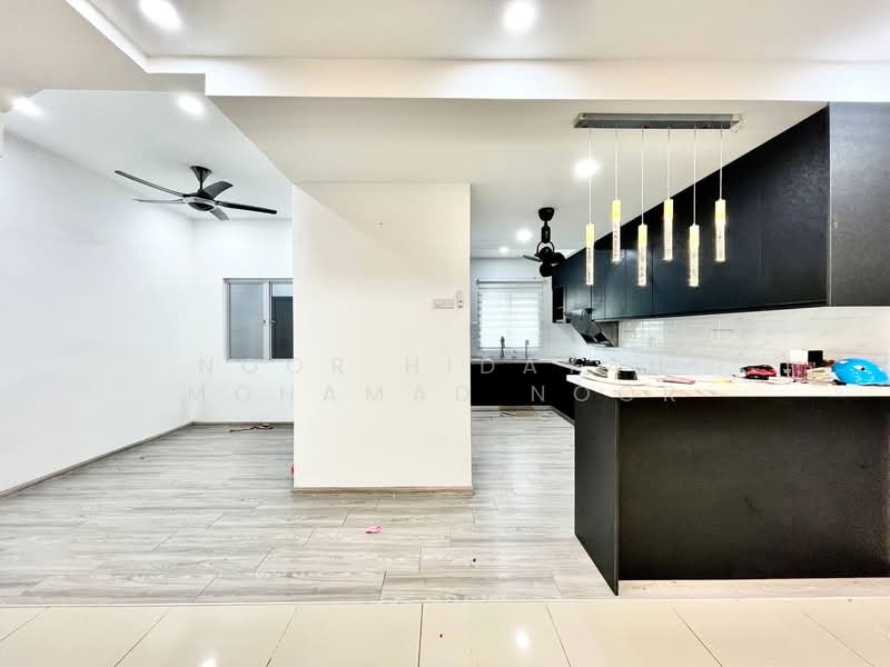 2-storey Terraced House for Sale in Bukit Rahman Putra (Sungai Buloh) - Noor Hidayah Mohamad Noor - Kitchen - PropertyGuru.com.my