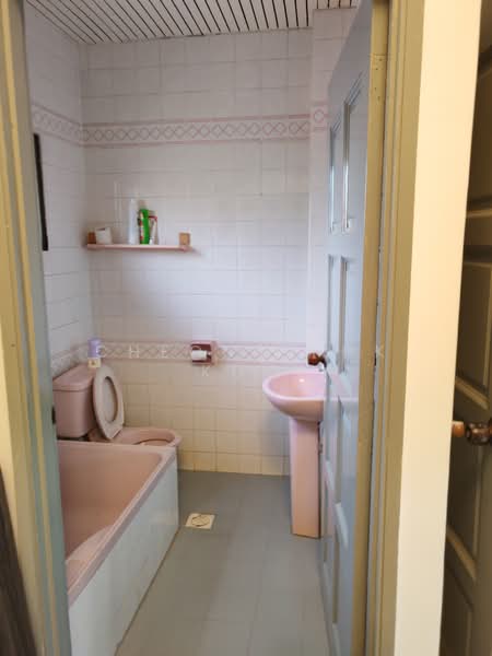 Bungalow for Sale in Kajang (Selangor) - Cheong Kok Koo - Bathroom - PropertyGuru.com.my