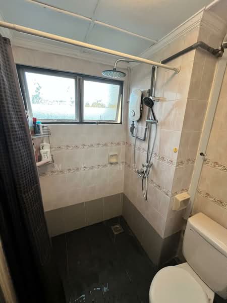 Condominium for Sale at Kondo Idaman Cheng Hua - M.K. Heng - Bathroom - PropertyGuru.com.my