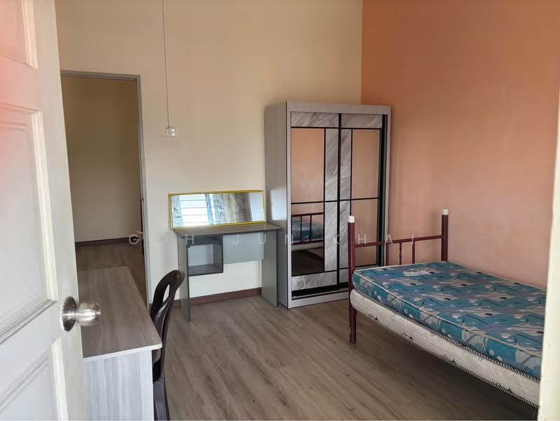 Fully Furnished Taman Bukit Melaka / Bukit Beruang @ 2 Storey Terrace untuk Untuk Disewa - RM 1,200 /bulan, Mac 2026 - Bedroom - PropertyGuru.com.my