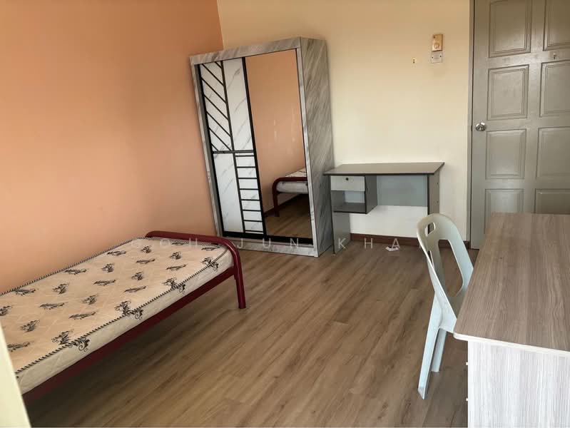 Fully Furnished Taman Bukit Melaka / Bukit Beruang @ 2 Storey Terrace untuk Untuk Disewa - RM 1,200 /bulan, Mac 2026 - Bedroom - PropertyGuru.com.my