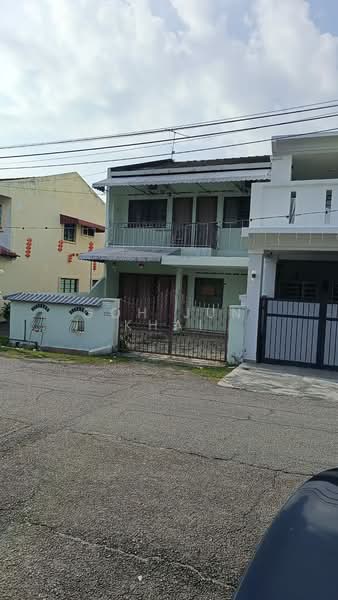 Fully Furnished Taman Bukit Melaka / Bukit Beruang @ 2 Storey Terrace untuk Untuk Disewa - RM 1,200 /bulan, Mac 2026 - Exterior - PropertyGuru.com.my