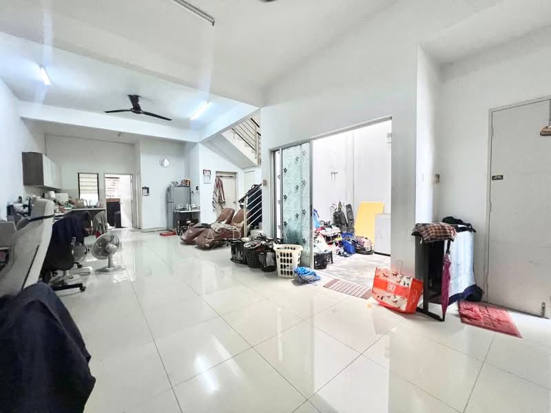 Taman Cahaya Alam untuk Untuk Dijual - RM 650,000, Mac 2026 - Living Room - PropertyGuru.com.my