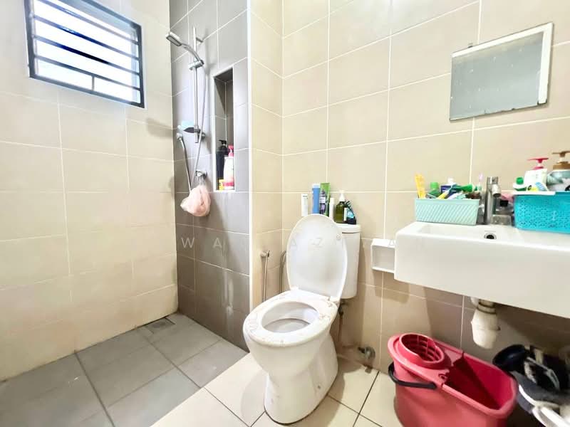 Taman Cahaya Alam untuk Untuk Dijual - RM 650,000, Mac 2026 - Bathroom - PropertyGuru.com.my