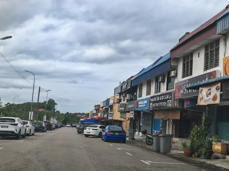 Kedai / Pejabat untuk Disewa di Taman Bukit Kempas (Tampoi) - CN Wang - Exterior - PropertyGuru.com.my