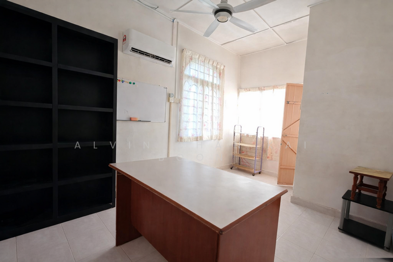 Pokok Mangga Double Storey Corner Lot untuk Untuk Dijual - RM 488,000, Mac 2026 - Study - PropertyGuru.com.my