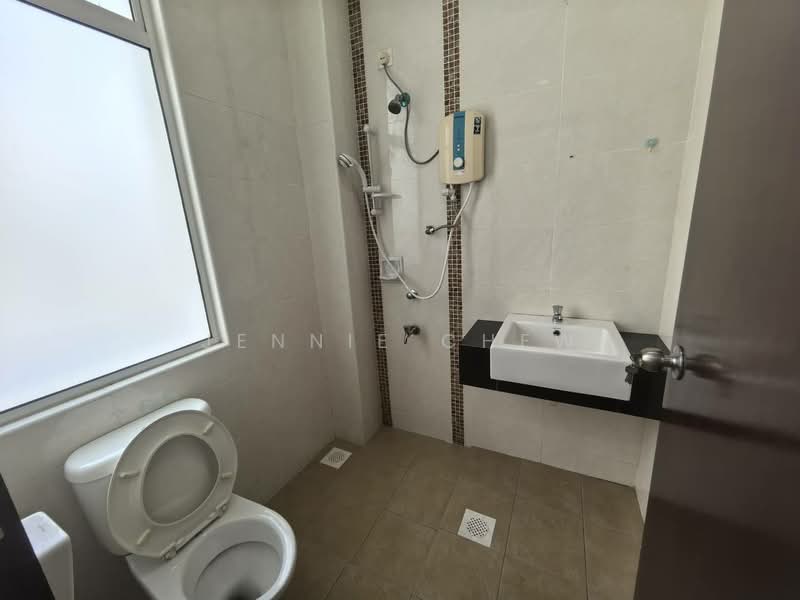 Semi-Detached House for Sale in Johor Bahru (Johor) - Jennie Chew - Bathroom - PropertyGuru.com.my