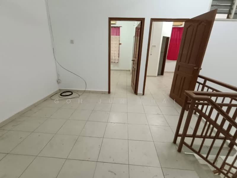 Taman Dahlia / Bukit Beruang @ Double Storey Terrace untuk Untuk Disewa - RM 1,100 /bulan, Mac 2026 - Interior - PropertyGuru.com.my