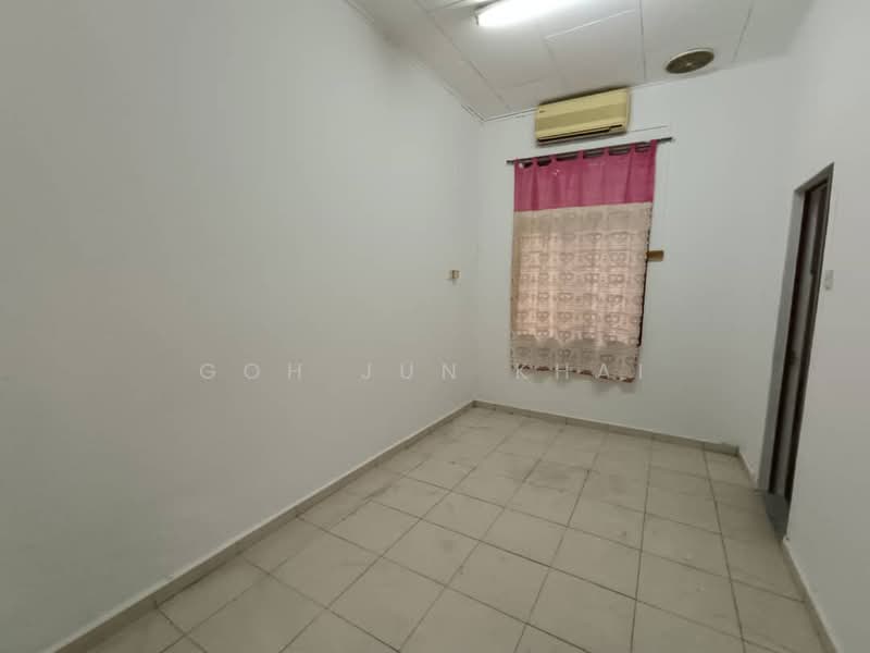Taman Dahlia / Bukit Beruang @ Double Storey Terrace untuk Untuk Disewa - RM 1,100 /bulan, Mac 2026 - Interior - PropertyGuru.com.my