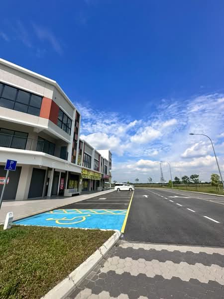 Shop for Rent in Bandar Rimbayu (Telok Panglima Garang) - Veron Leong - Exterior - PropertyGuru.com.my