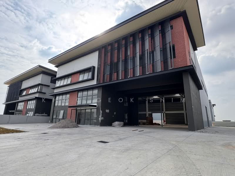 Semi-D Factory for Rent in Elmina Gardens (Sungai Buloh) - Elaine Khoo - Exterior - PropertyGuru.com.my