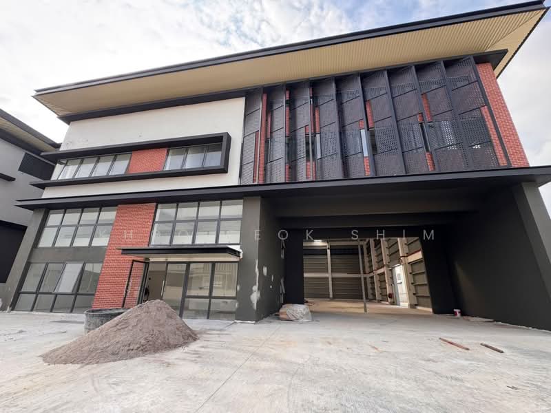 Semi-D Factory for Rent in Elmina Gardens (Sungai Buloh) - Elaine Khoo - Exterior - PropertyGuru.com.my