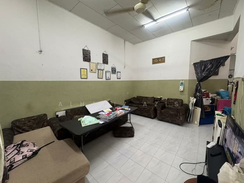 1-storey Terraced House for Sale in Batu Pahat (Johor) - ALHAFIZ AZIS - Living Room - PropertyGuru.com.my