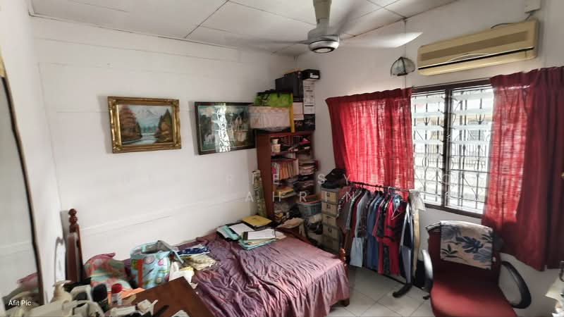1-storey Terraced House for Sale in Seksyen 51a (Petaling Jaya) - Absyarie Syafiq Shahrin - Bedroom - PropertyGuru.com.my