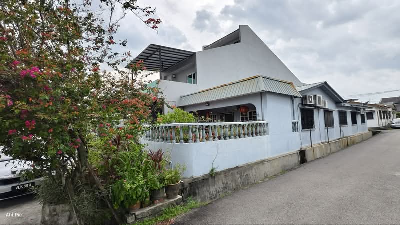 1-storey Terraced House for Sale in Seksyen 51a (Petaling Jaya) - Absyarie Syafiq Shahrin - Exterior - PropertyGuru.com.my