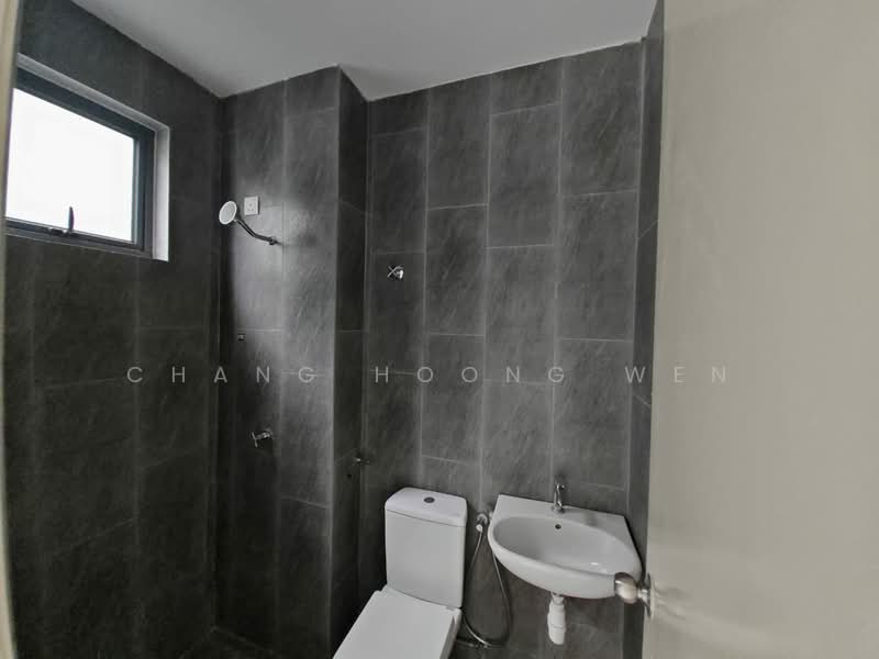 Rumah Teres 2 Tingkat untuk Dijual di Taman Puncak Saujana (Kajang) - Chang Hoong Wen - Bathroom - PropertyGuru.com.my
