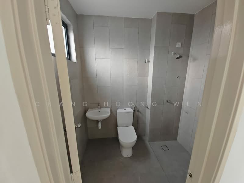 Rumah Teres 2 Tingkat untuk Dijual di Taman Puncak Saujana (Kajang) - Chang Hoong Wen - Bathroom - PropertyGuru.com.my