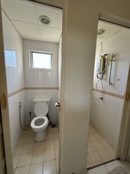 Condominium for Rent at Seri Maya Condominium - Lilian Tan - Bathroom - PropertyGuru.com.my