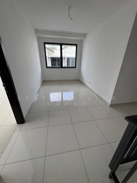 Semi-Detached House for Sale in Amverton Hills (Sungai Buloh) - Kent Lee Jing Guang - Interior - PropertyGuru.com.my