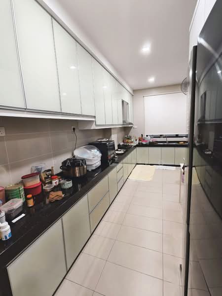 Service Residence for Sale at D'Summit Residences - Pansy Teo - Kitchen - PropertyGuru.com.my