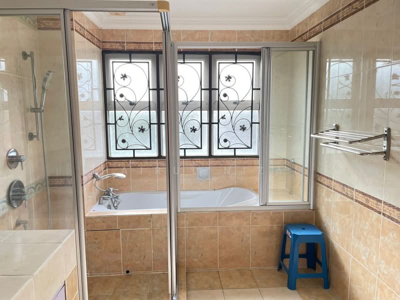 Bungalow for Sale in Ampang Jaya (Ampang) - Khairul Nizam - Bathroom - PropertyGuru.com.my