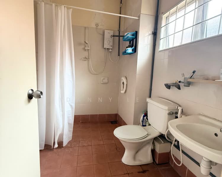 Terraced House for Sale in Alam Damai (Cheras) - Danny Lee - Bathroom - PropertyGuru.com.my