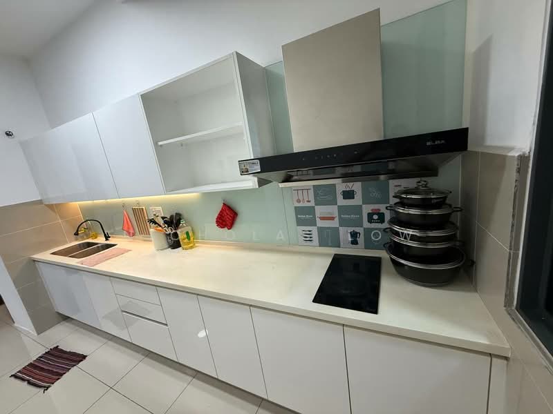 8Scape Residence @ Sutera untuk Untuk Disewa - RM 2,300 /bulan, Mac 2026 - Kitchen - PropertyGuru.com.my