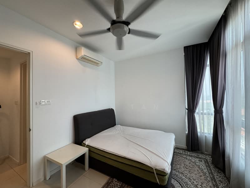 Servis Apartment untuk Dijual di Tropicana Avenue - Max Tan - Bedroom - PropertyGuru.com.my