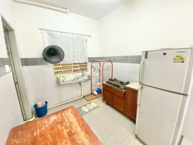 Villa Tropika untuk Untuk Dijual - RM 270,000, Mac 2026 - Kitchen - PropertyGuru.com.my