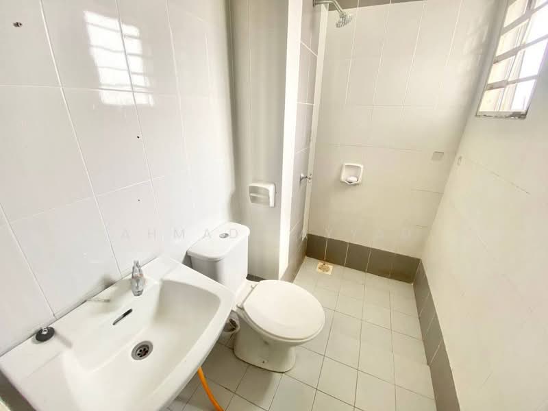 Villa Tropika untuk Untuk Dijual - RM 270,000, Mac 2026 - Bathroom - PropertyGuru.com.my