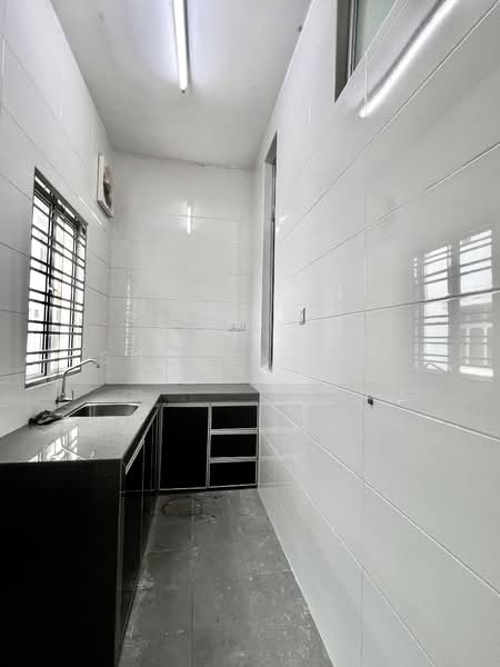 2-storey Terraced House for Sale in Austin (Johor Bahru) - Shiang Yng Tan - Kitchen - PropertyGuru.com.my