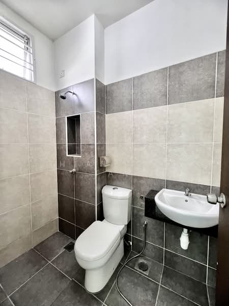 2-storey Terraced House for Sale in Austin (Johor Bahru) - Shiang Yng Tan - Bathroom - PropertyGuru.com.my